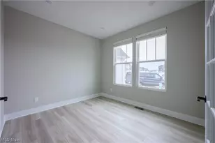 648 Bar Hbr, Avon Lake, OH 44012 - Photo 4