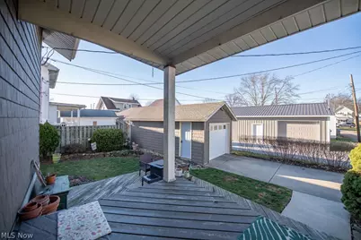 329 Park Avenue NW, New Philadelphia, OH 44663 - Photo 6