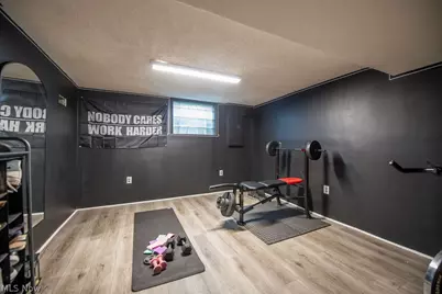 329 Park Avenue NW, New Philadelphia, OH 44663 - Photo 40