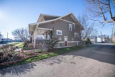 329 Park Avenue NW, New Philadelphia, OH 44663 - Photo 4