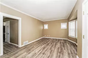 2021 W 93rd St, Loveland, OH 44102 - Photo 2