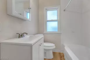 25671 Farringdon Ave, Euclid, OH 44132 - Photo 12