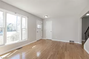 20021 Green Oak Dr, Euclid, OH 44117 - Photo 4