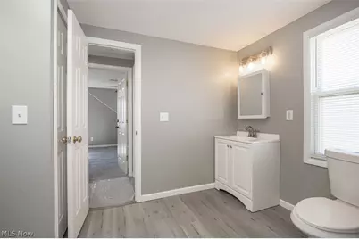 20021 Green Oak Drive, Euclid, OH 44117 - Photo 22