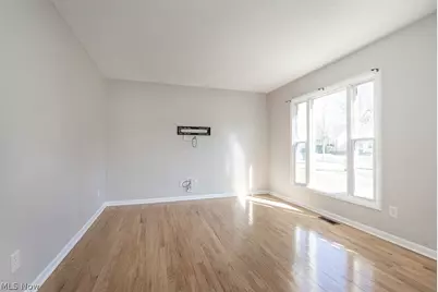 20021 Green Oak Drive, Euclid, OH 44117 - Photo 2