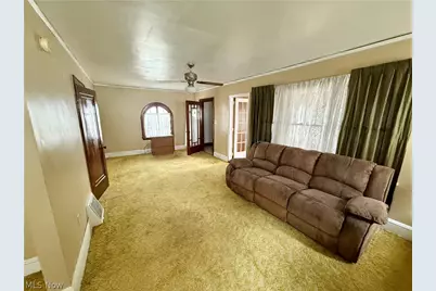 1375 Curtis Street, Akron, OH 44301 - Photo 10