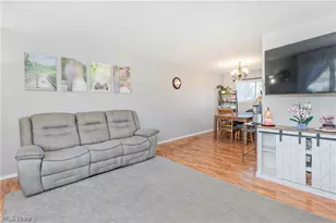 3529 Hunter Dr, North Olmsted, OH 44070 - Photo 6