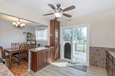 3529 Hunter Drive, North Olmsted, OH 44070 - Photo 8