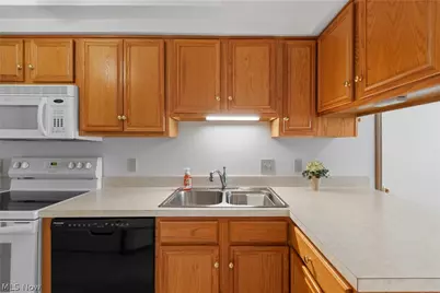 4124 Tannybrooke Lane NW #16-D, Canton, OH 44718 - Photo 10