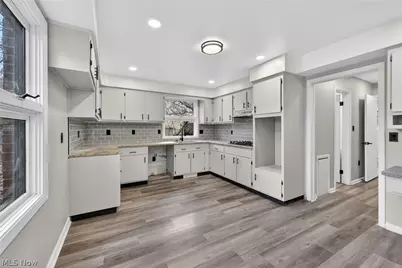 19871 Upper Valley Drive, Euclid, OH 44117 - Photo 8