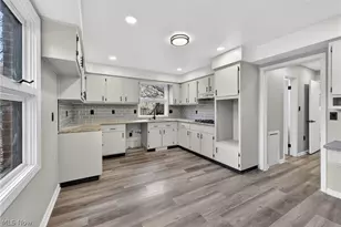 19871 Upper Valley Dr, Euclid, OH 44117 - Photo 8