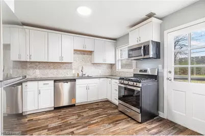 568 Sycamore Drive, Euclid, OH 44132 - Photo 4