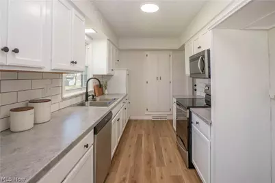 781 Leeman Drive, New Franklin, OH 44319 - Photo 10