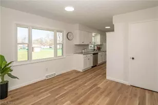 781 Leeman Dr, New Franklin, OH 44319 - Photo 8