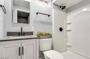 5452 Shadow Field Cir NE, Louisville, OH 44641 - Photo 32