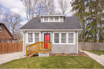 3782 Edgepark Drive, Akron, OH 44319 - Photo 1