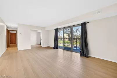 1930 King James #205, Westlake, OH 44145 - Photo 4