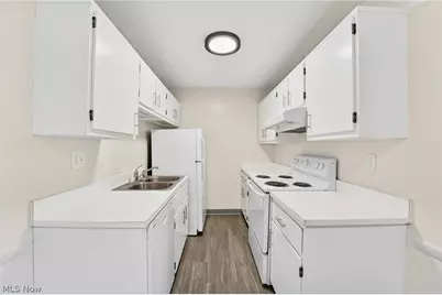 1930 King James #205, Westlake, OH 44145 - Photo 12