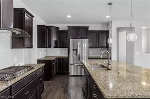 10206 Woodlands Dr, Brecksville, OH 44141 - Photo 10