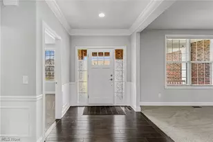 10206 Woodlands Dr, Brecksville, OH 44141 - Photo 2