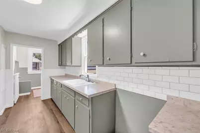 323 Groveland Club Drive, Loveland, OH 44110 - Photo 8