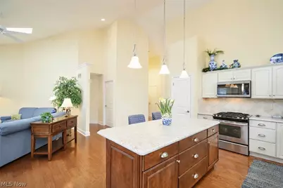 171 Hunter Parkway, Cuyahoga Falls, OH 44223 - Photo 4