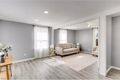 1935 Northfield Avenue NW, Warren, OH 44485 - Photo 8