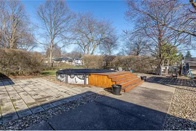 180 S Leavitt Road, Amherst, OH 44001 - Photo 34