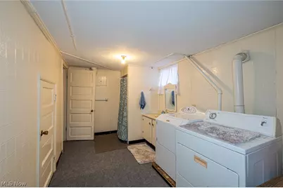 180 S Leavitt Road, Amherst, OH 44001 - Photo 32