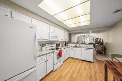 8181 Cyrus Lane, Sagamore Hills, OH 44067 - Photo 14