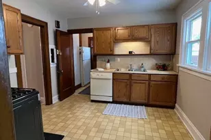 2198 Chesterland Ave, Oakwood, OH 44107 - Photo 2