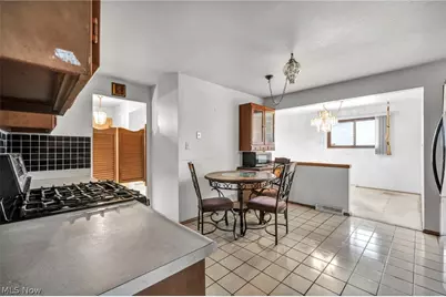 24419 Ronan Road, Huber Heights, OH 44146 - Photo 6