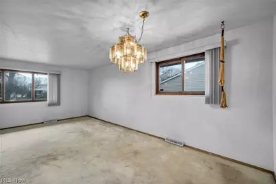 24419 Ronan Road, Huber Heights, OH 44146 - Photo 16