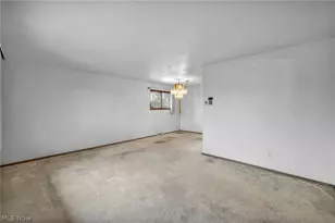 24419 Ronan Rd, Huber Heights, OH 44146 - Photo 16