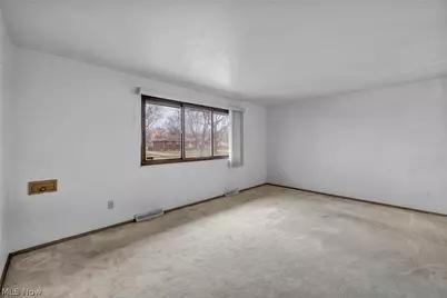 24419 Ronan Road, Huber Heights, OH 44146 - Photo 14