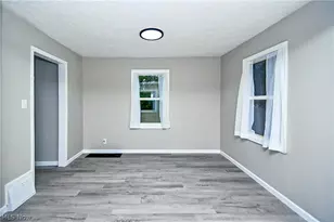 542 Montgomery St, Akron, OH 44305 - Photo 6