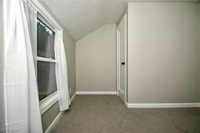 542 Montgomery Street, Akron, OH 44305 - Photo 18