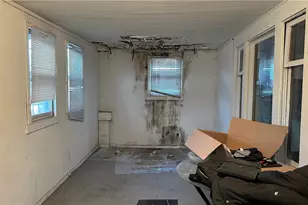 12628 Iroquois Ave, Loveland, OH 44108 - Photo 2