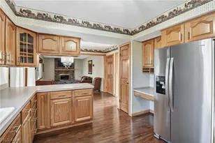 7916 Oakridge Dr, Mentor, OH 44060 - Photo 14