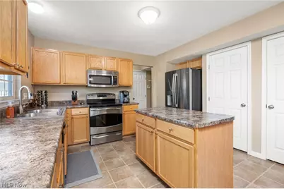 2664 Day Lily Lane, Medina, OH 44256 - Photo 8