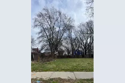 805 Sumner Street, Akron, OH 44311 - Photo 2