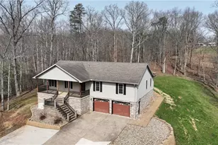 1950 Sams Creek Rd, Mineral Wells, WV 26150 - Photo 4