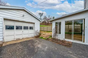 1055 Ambrose Ave, East Liverpool, OH 43920 - Photo 26