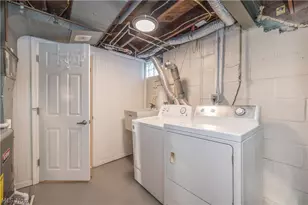 60 Renee Dr, Struthers, OH 44471 - Photo 44