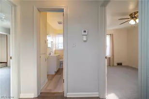 60 Renee Dr, Struthers, OH 44471 - Photo 22