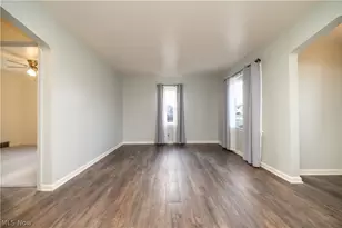 60 Renee Dr, Struthers, OH 44471 - Photo 20