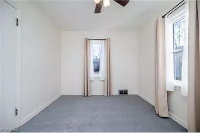 60 Renee Drive, Struthers, OH 44471 - Photo 26