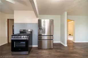 60 Renee Dr, Struthers, OH 44471 - Photo 14