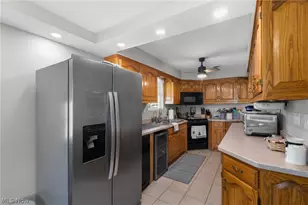 100 W Church St, Wintersville, OH 43953 - Photo 16