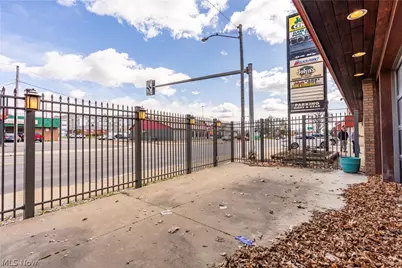 2729 Cleveland Avenue NW, Canton, OH 44709 - Photo 24